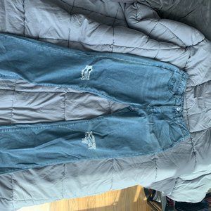 Blue boyfriend jeans